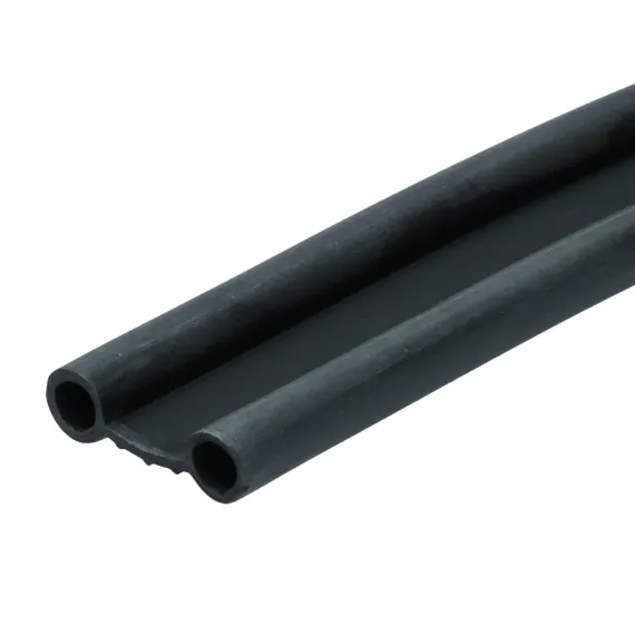 Gummi mellom karosseri og chassis