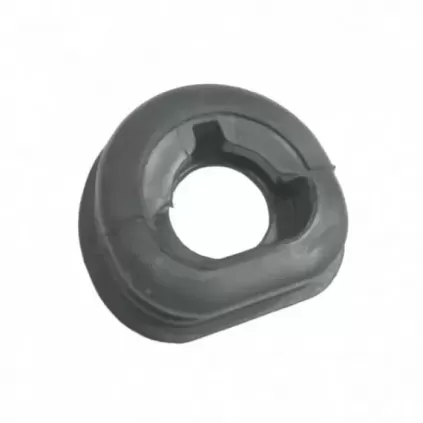 Gummi mellom girkasse og chassis